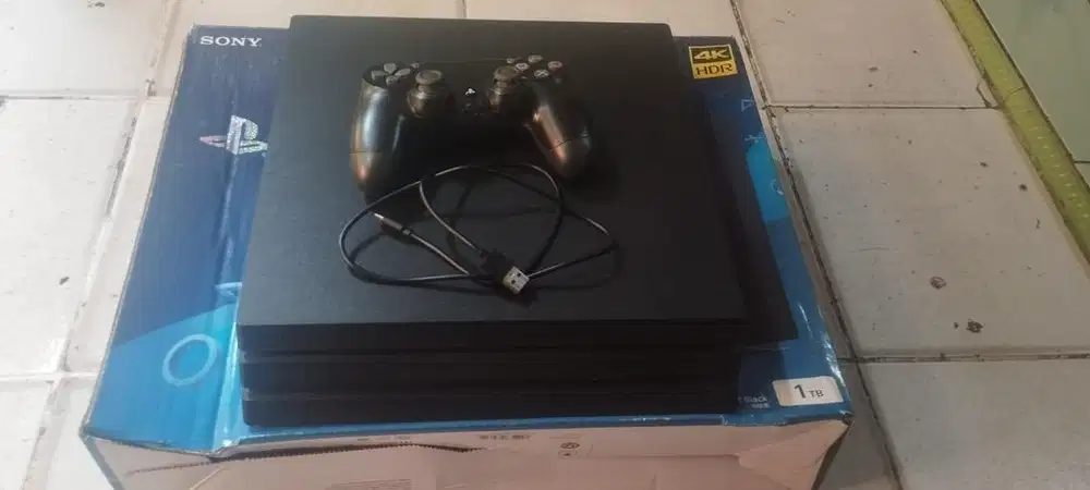 PS4 PRO ORI 1TB SERI CUH 7200B