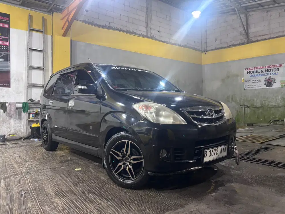 Daihatsu Xenia 2011 Bensin