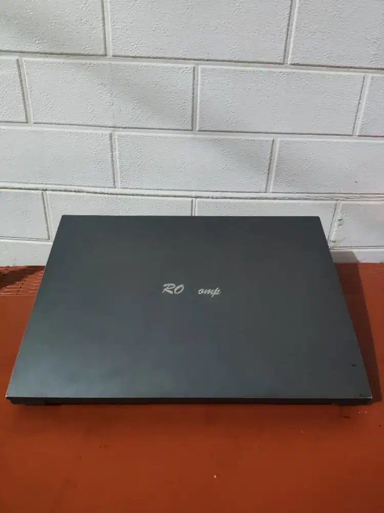 Dijual laptop Axioo Rocomp Max One i5 gen12 ram 8 ssd 512