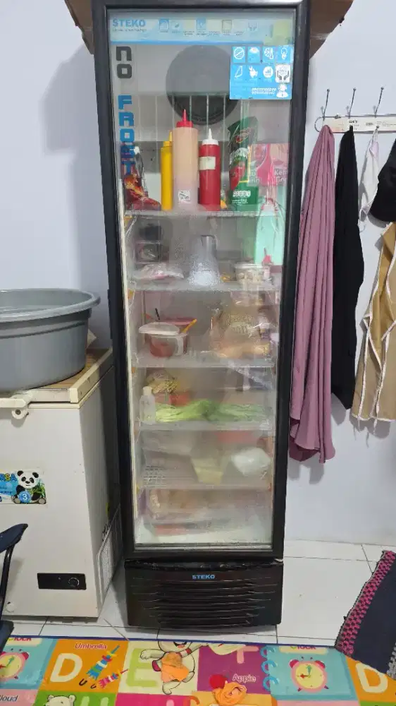 Kulkas kaca buat jualan
