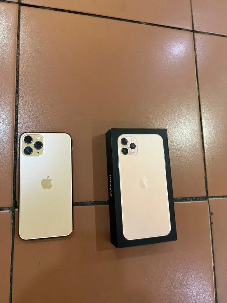iphone 11 pro 256gb benar ada bonus juga baru