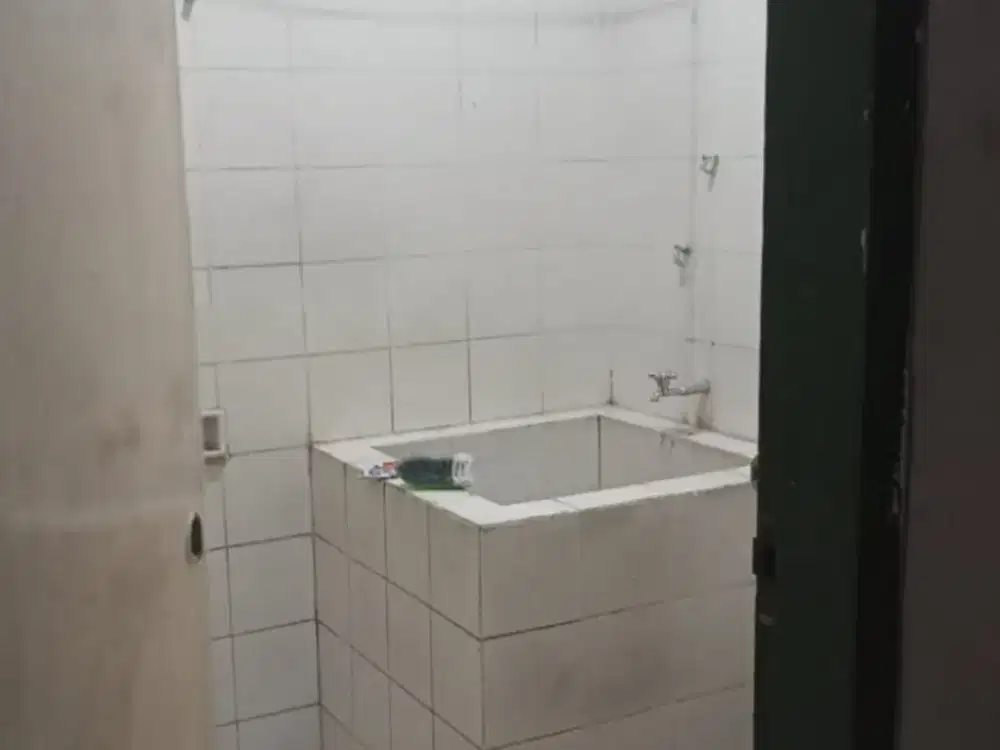 disewakan ruko ruang usaha jalan mulyosari surabaya