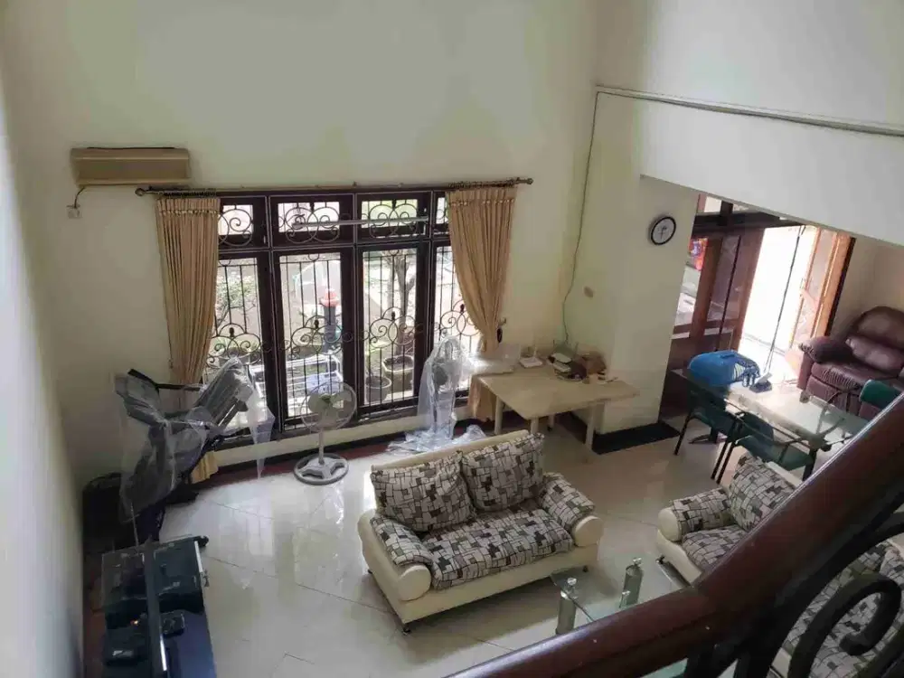 Dijual Cepat Murah Rumah Klasik di Vila Bukit Mas Surabaya