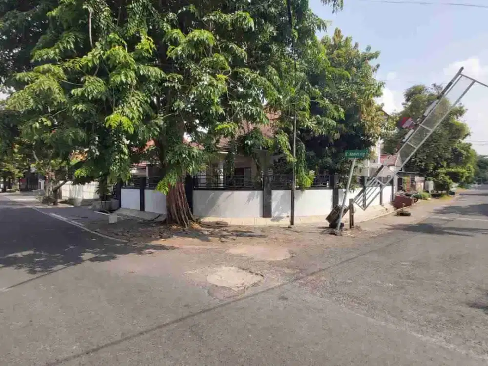 Dijual Rumah Murah di Jl Cipunegara Surabaya Pusat