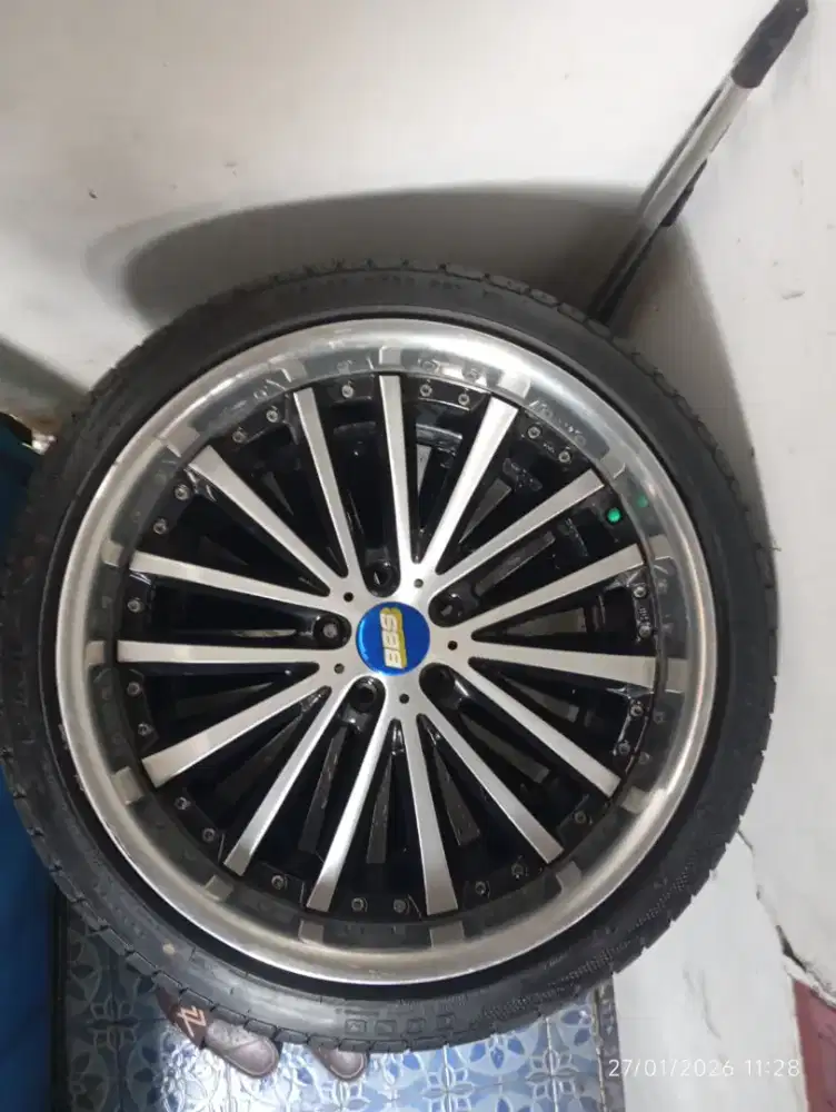 Jual Velg + Ban R 20
