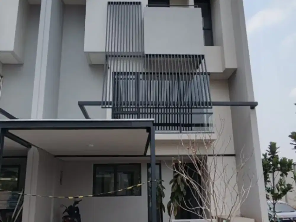 Rumah Hook 3 Lantai 2+1 Kamar Furnish di Tabebuya