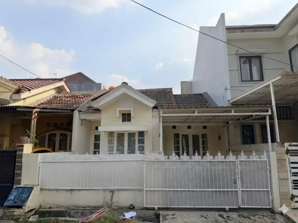 Rumah 1 Lantai 2 Kamar Hadap Timur di Graha Raya
