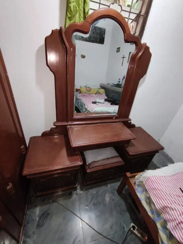 Meja Rias Jati Asli Kuat Kokoh dan Berat