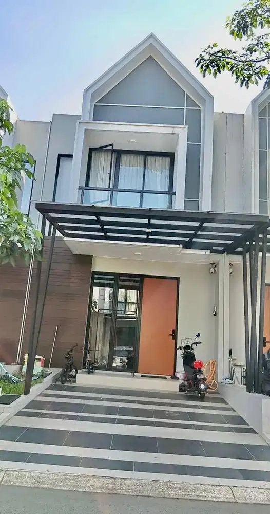 Di jual rumah 2 lantai siap huni di citra  gran cibubur