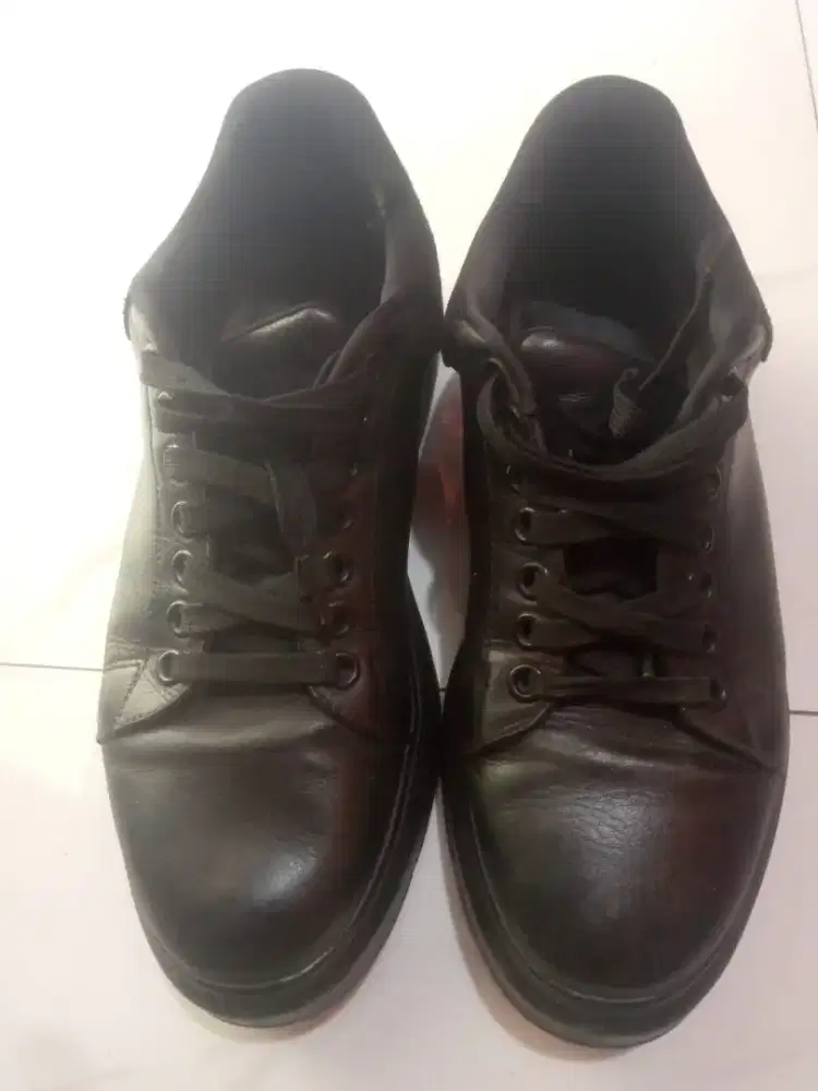 sepatu merek prabu