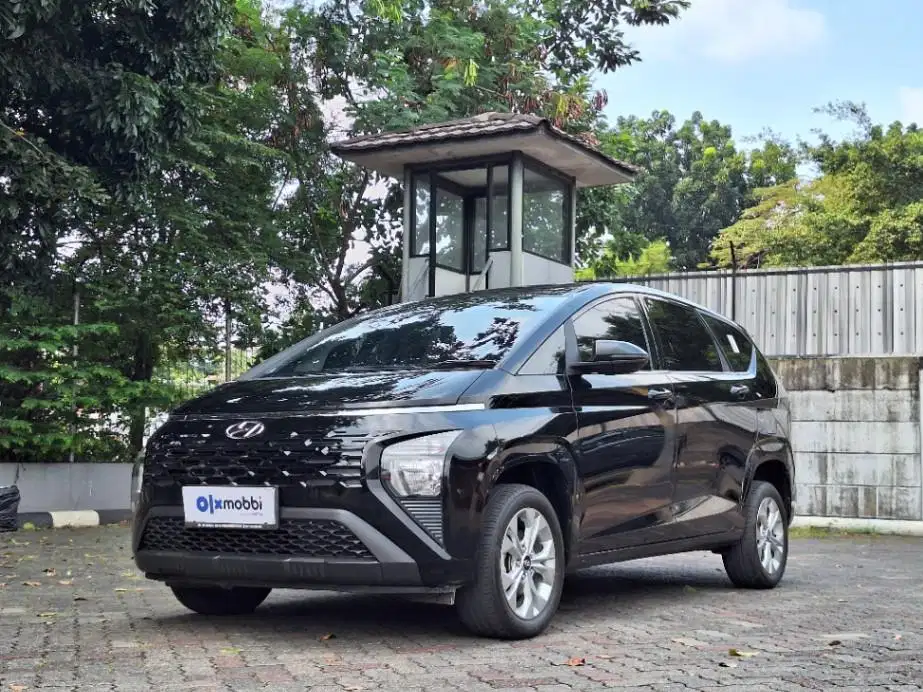 KM LOW PAJAK HIDUP HYUNDAI STARGAZER 1.5 ACTIVE BENSIN-AT