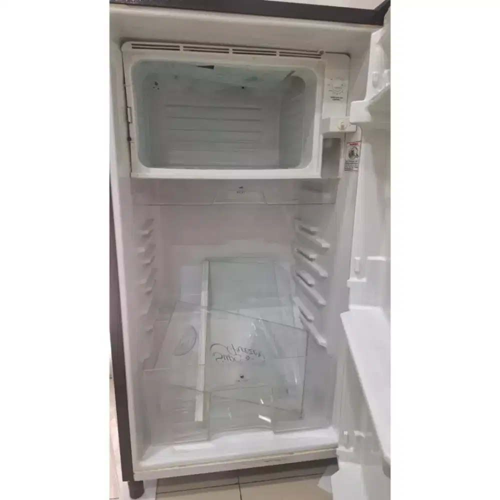 Kulkas sanken satu pintu
