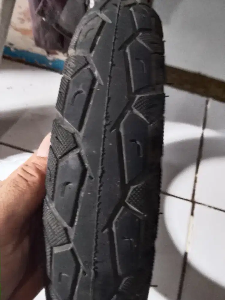 Ban selis ukuran 14x2.50