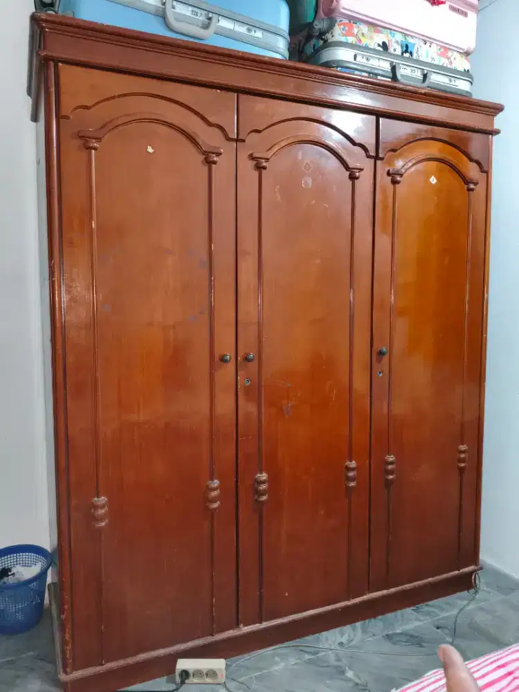 Lemari Pakaian Kayu Jati Asli Kuat Kokoh Berat Murah