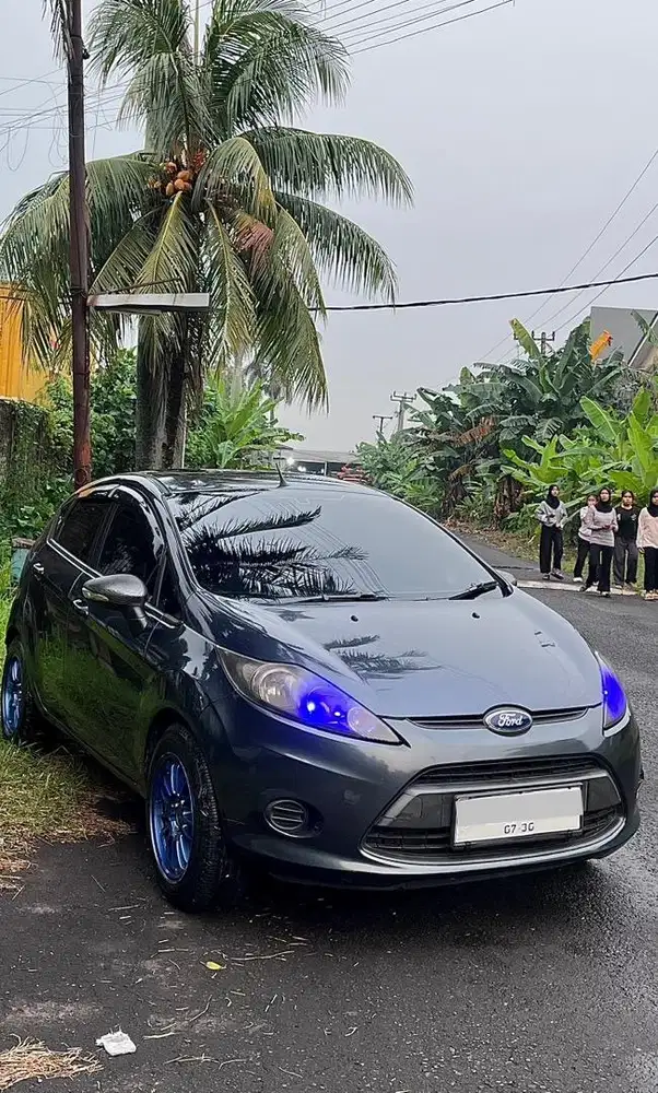 JUAL MOBIL FORD FIESTA 2011 1.4 AT