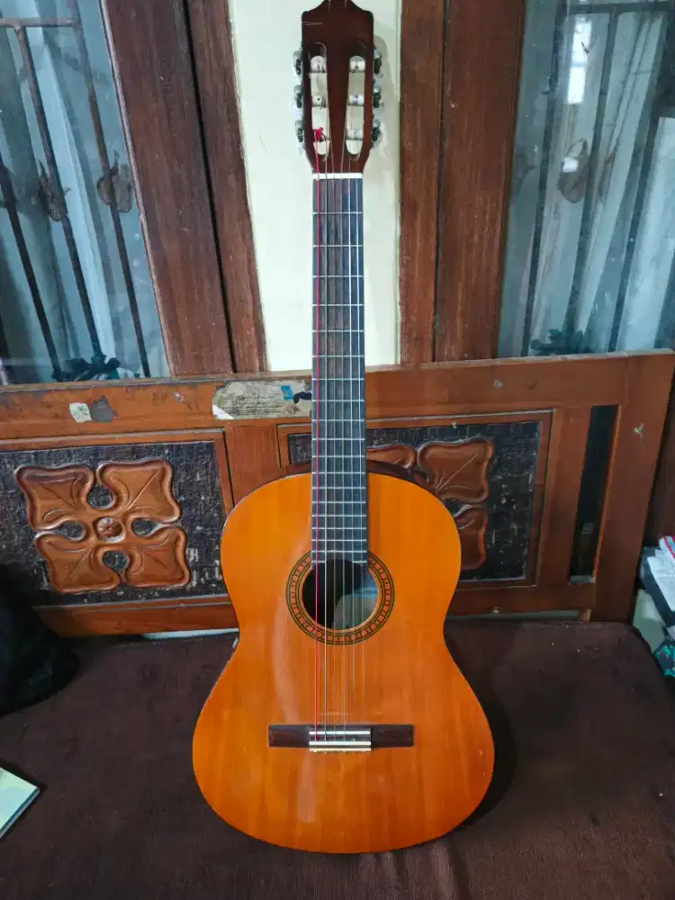 Gitar Yamaha CS40