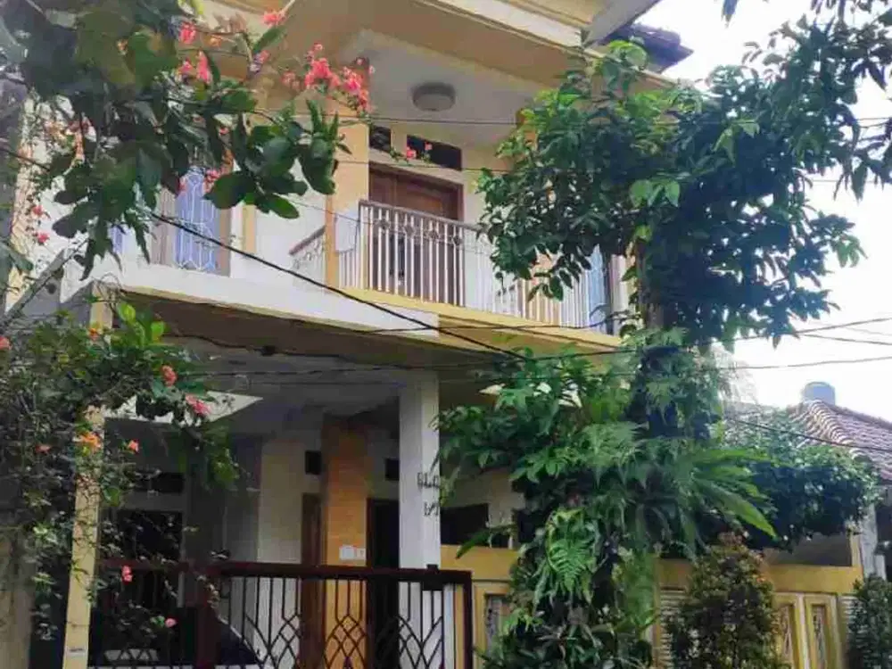 Dijual Rumah 3 Lantai Semi Furnished dan Siap Huni di Pasar Minggu, Jakarta Selatan