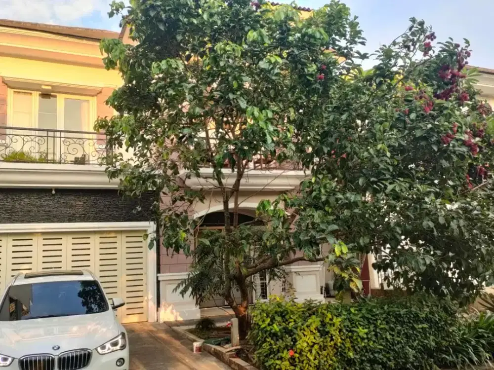 Rumah 2 lantai 4+1 kamar hadap barat view golf di Modernland