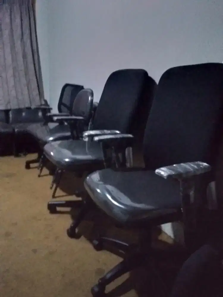 Kursi kantor rekondisi