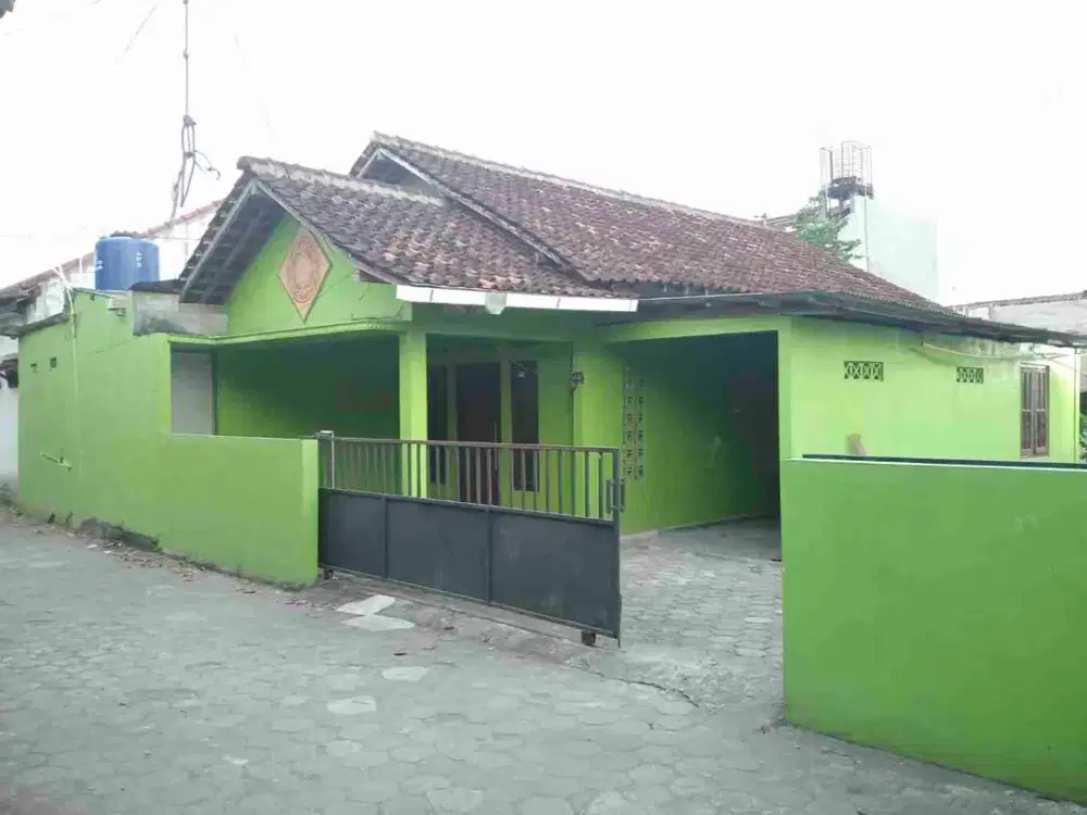 RUMAH KONTRAKAN DI DEKAT KAMPUS AMIKOM DAN UPN VETERAN YOGYAKARTA