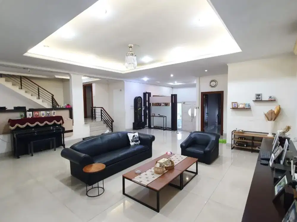 Dijual Rumah 4,5 Lantai di Pluit Sakti, Jakarta Utara