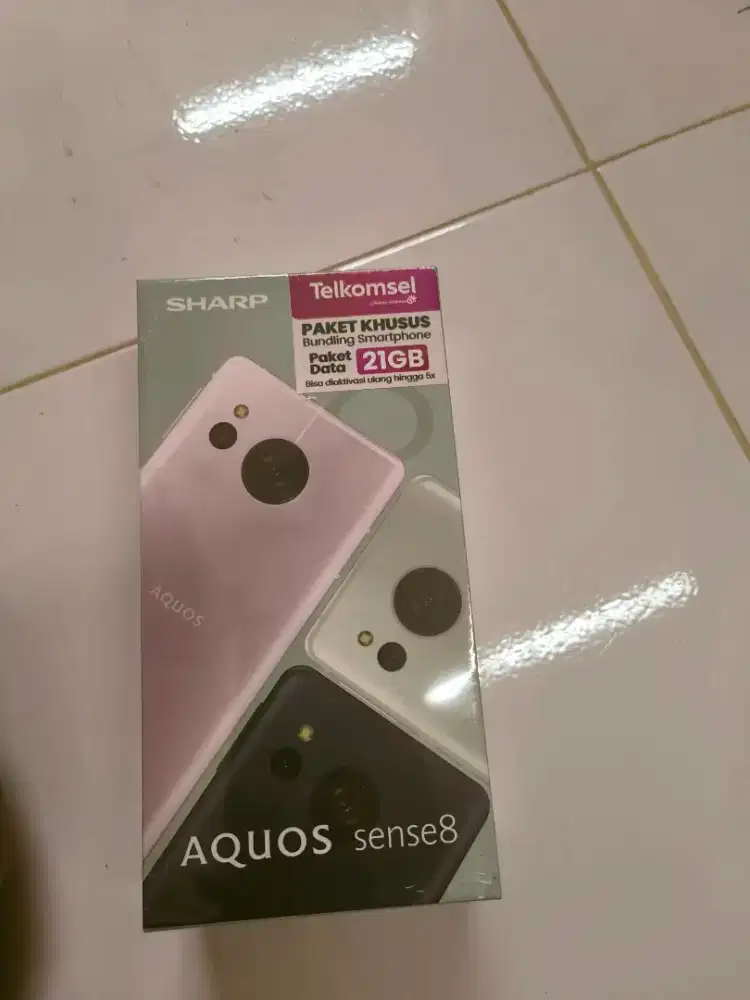 Sharp Aquos sense 8