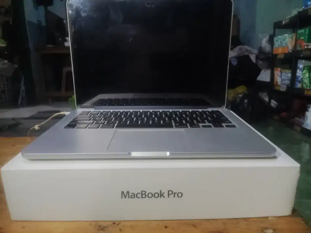 Macbook pro 2013 13.3inci Retina A1502 MINUS