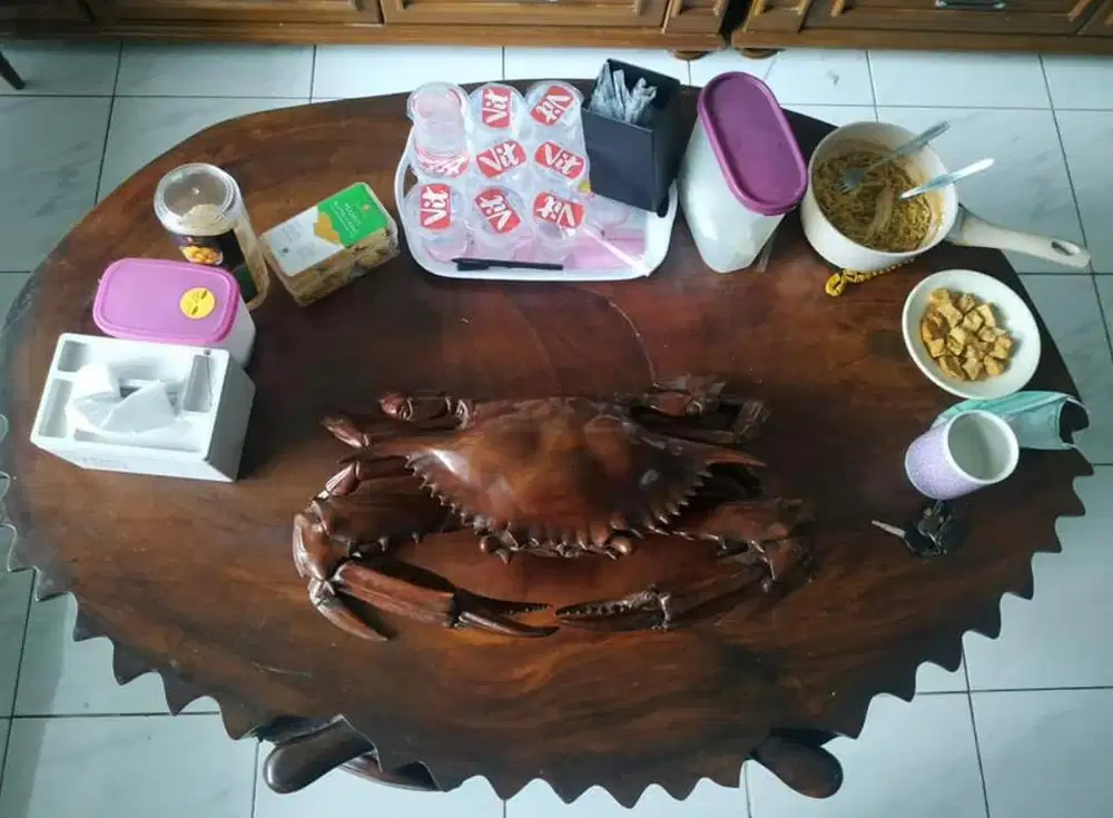 Meja dan kursi kepiting (furniture / meubel)