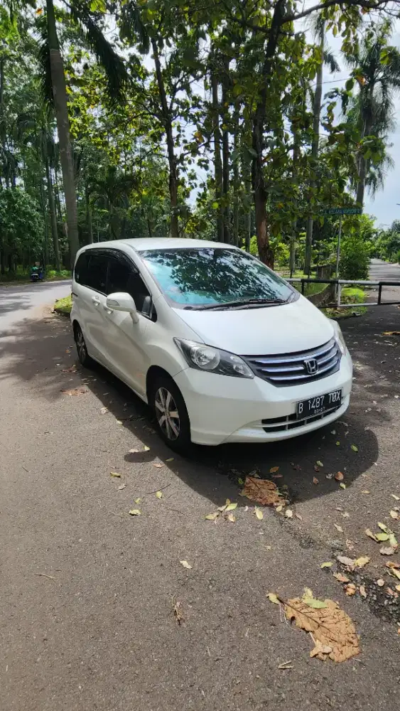 Dijual Mobil Honda Freed 2012 tangan pertama, tanpa Perantara