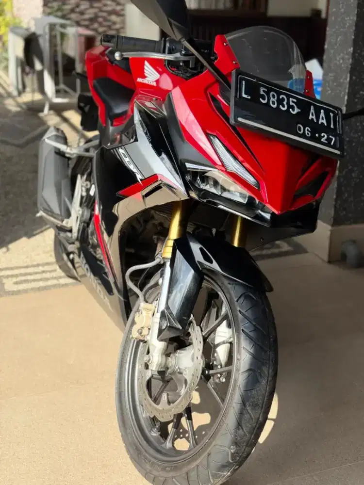 Honda cbr 2022 kondisi sangat baik pajak panjang tanpa pr low km