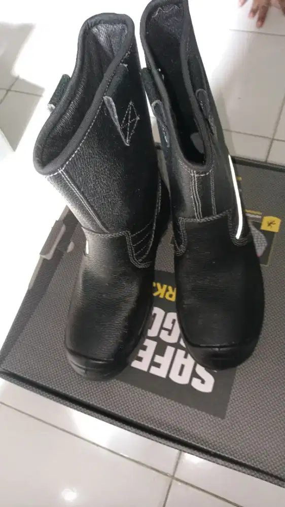 Sepatu Safety Jogger Bestboot 2 Original
