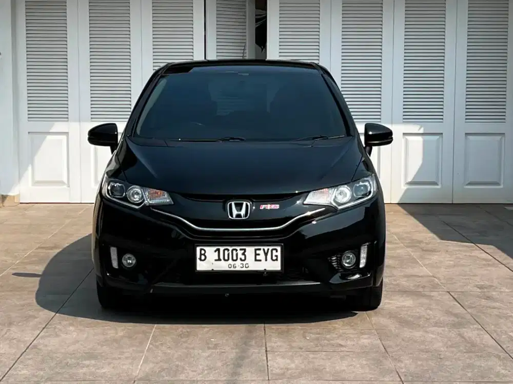 [KREDIT DP 15JT] HONDA JAZZ RS MATIC HITAM•BEBAS LAKA BANJIR