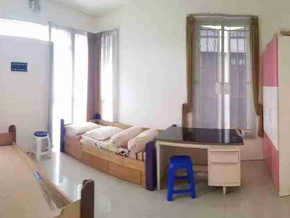rumah royal residence wiyung dekat citraland ,pakuwon indah