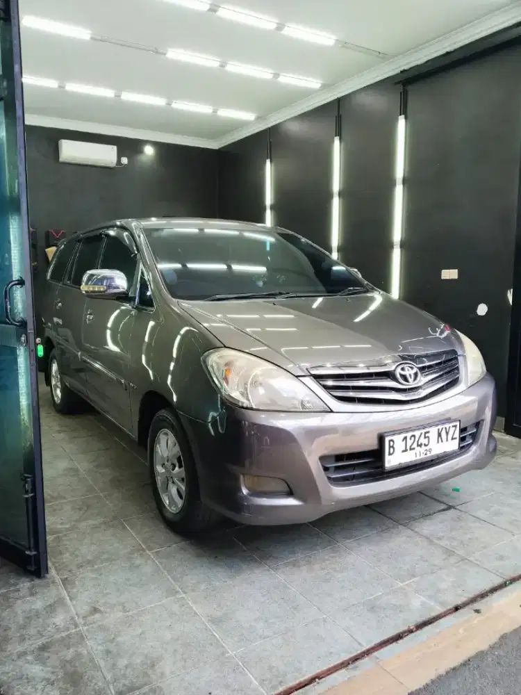 Toyota kijang innova type G 2010