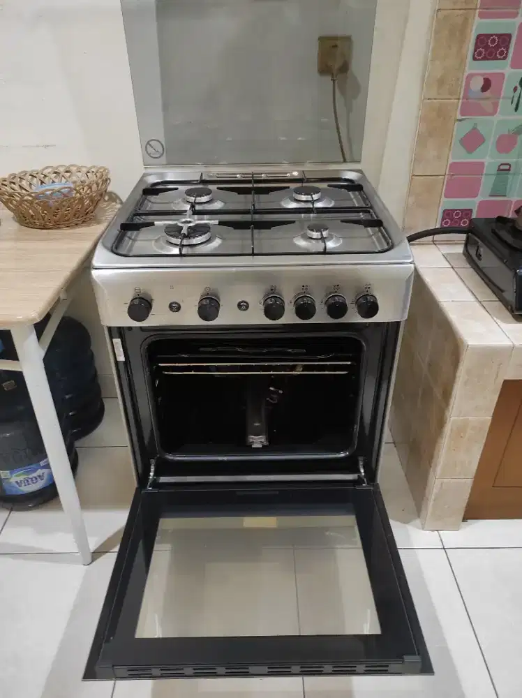 Ariston 60cm Freestanding Gas Cooker, 4 Gas Burners A6GG1F(X)EX