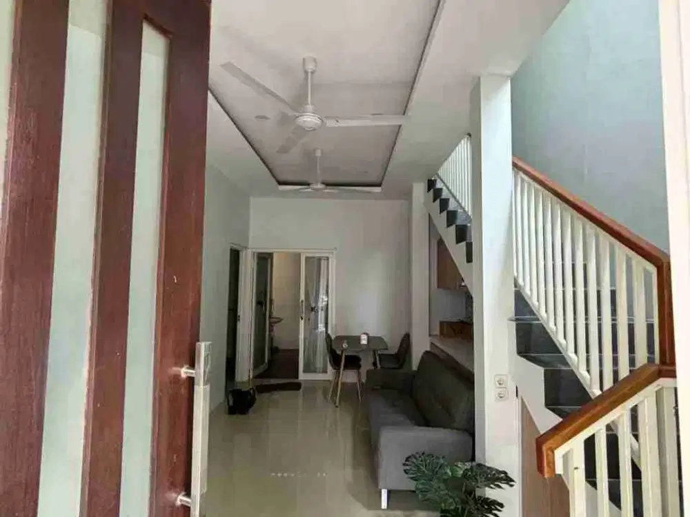 Dijual Rumah Tingkat 2 Lantai Full Furnished di Perumahan Eagle Hills Tembalang, Semarang