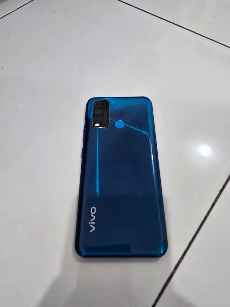 Vivo y30i 4/64 no minus