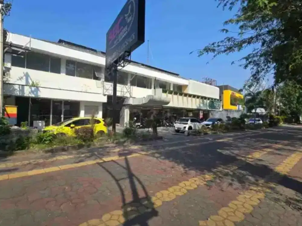 Disewakan Ruang Usaha Super Strategis Lokasi Slamet Riyadi,Solo Luas 462m2 BU!!
