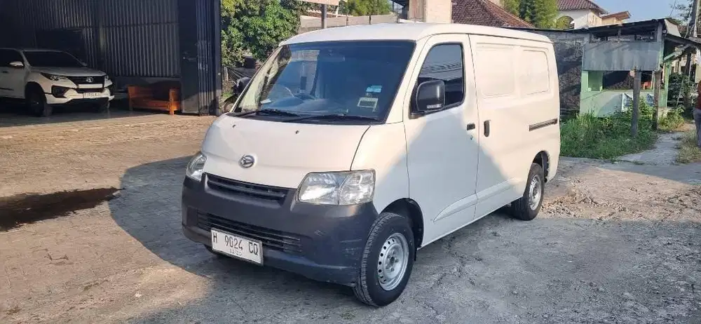 Grand max blind van 1.3 AC