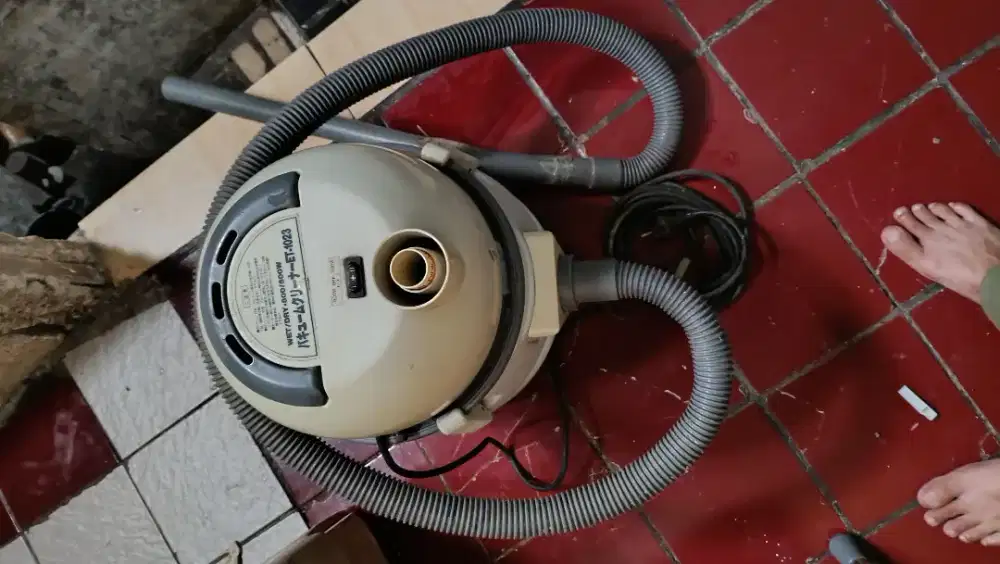 Vacum cleaner kering dan basah