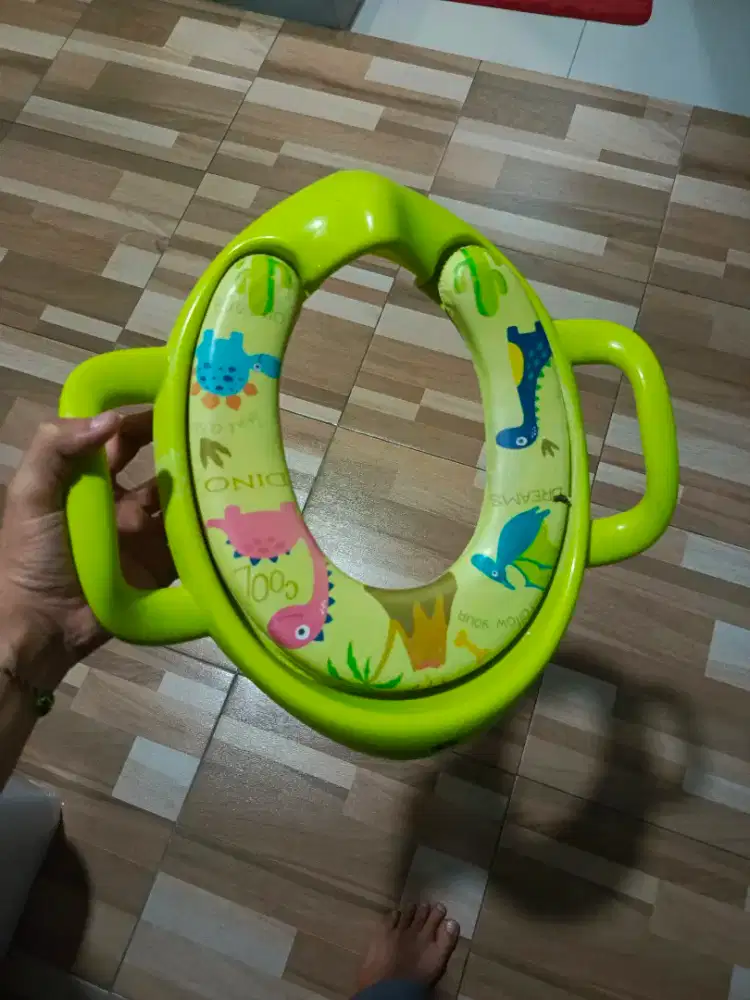 Tempat duduk toilet untuk anak 2-5th