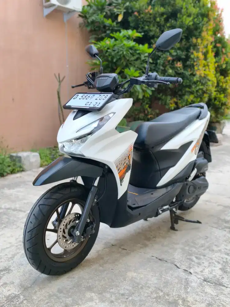 Honda Beat Street White 2026