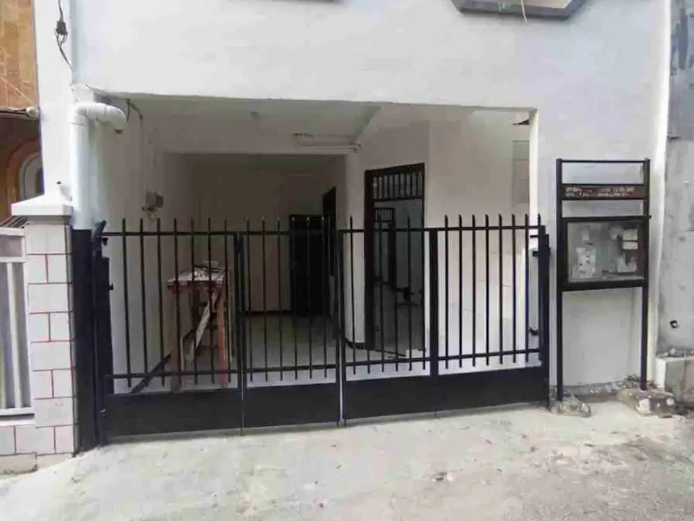 Rumah Tanjung Duren Jakarta Barat 2,5 Lantai Lokasi Strategis