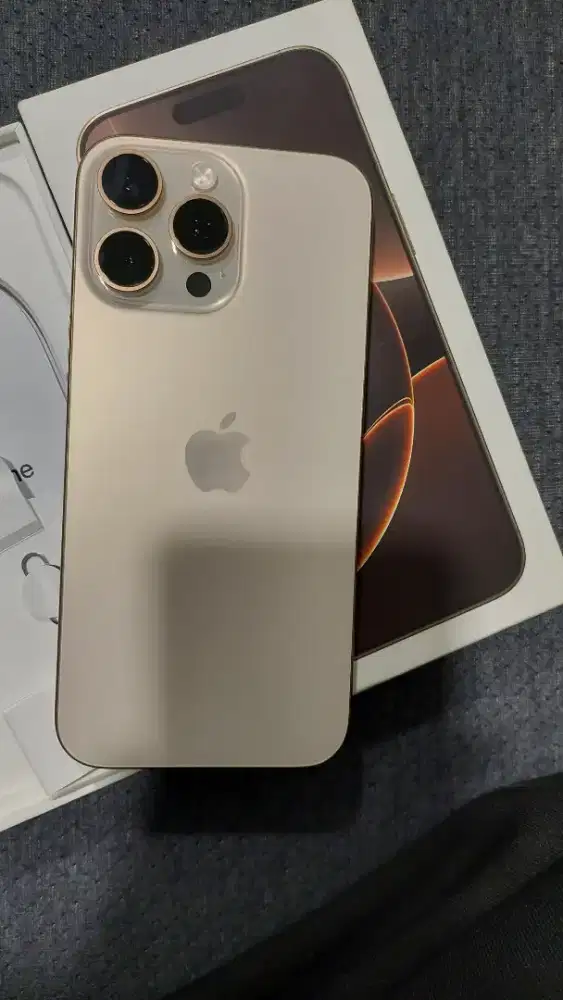 iPhone 16 Pro Max 256 GB Garansi iBox Aktif s/d Des 2026 BH 100%