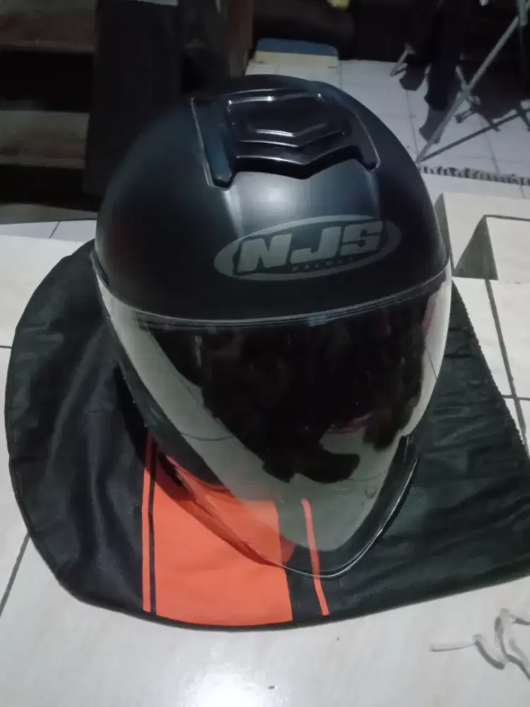Jual cepat helm Njs hitam doff masih bagus busa tebal
