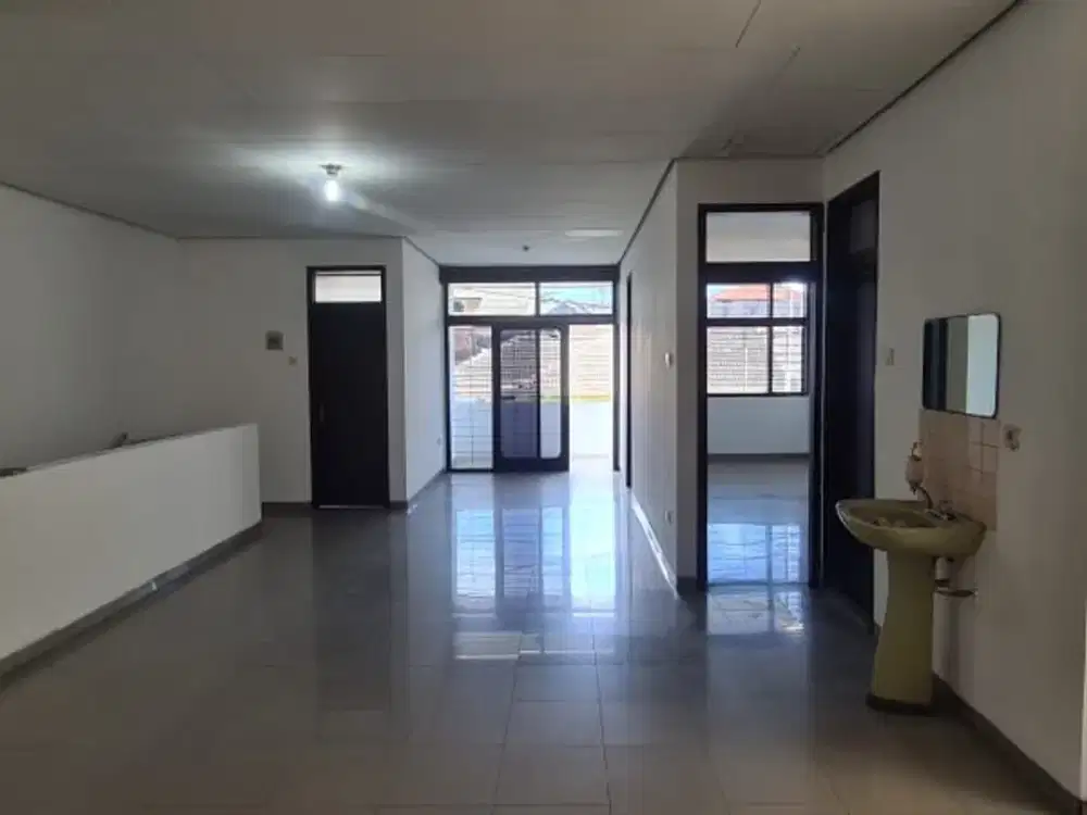 DIJUAL CEPAT MURAH RUMAH CIKUTRA BARU SURAPATI DEKAT GEDUNG SATE KOTA BANDUNG