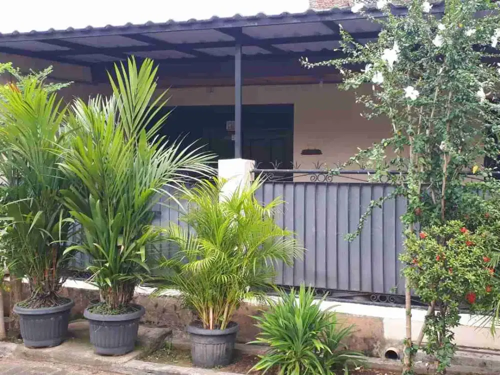 Dijual Rumah Di Komplek Cantiga Cipondoh