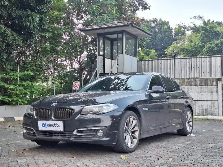 PAJAK HIDUP BMW 520I 2.0 BENSIN-AT