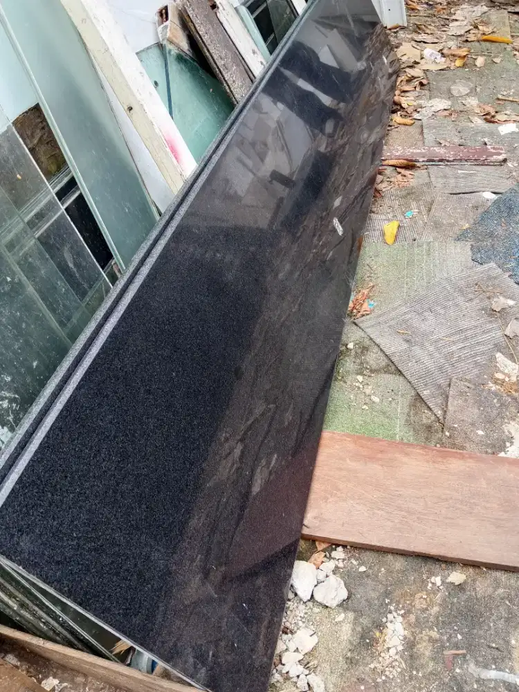 granit black mamba