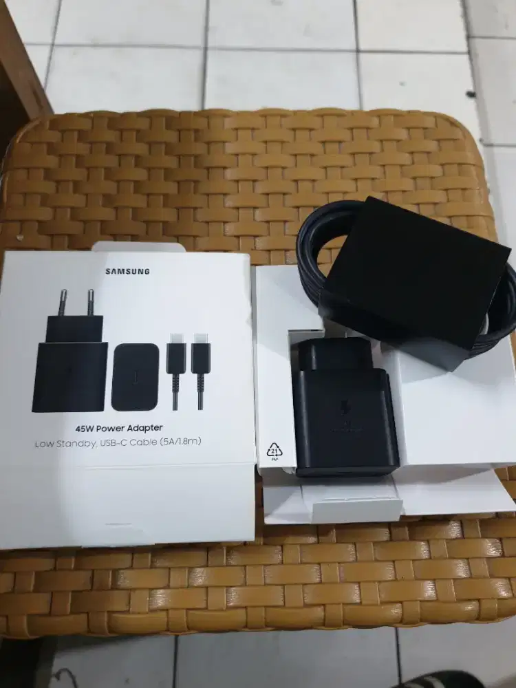 Charger  45 watt samsung S25 Ultra original